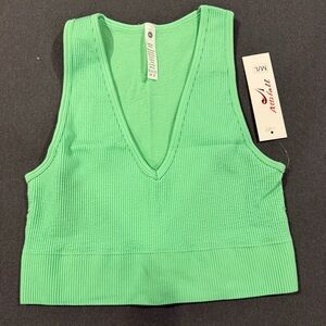Attifall Ribbed Crop Tank Top Seamless V-Neck Athletic Green - Size M/L